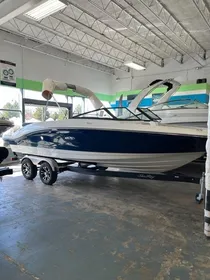 2023 Sea Ray 210 SPX