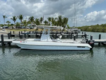 2014 Twin Vee 26 Center Console