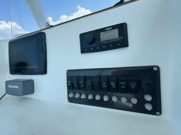 2014 Twin Vee 26 Center Console