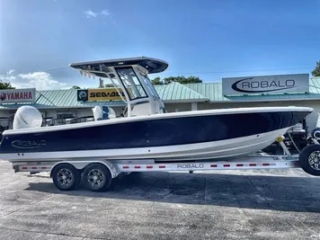 2023 Robalo 266 Cayman