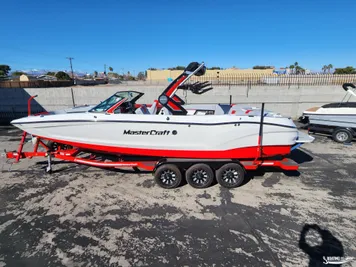 2023 MasterCraft X26