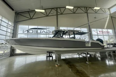 2024 Boston Whaler 380 Outrage