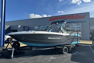 2023 MasterCraft XT22 T