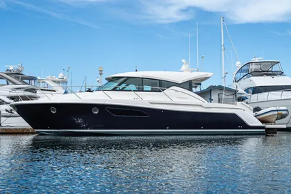 2017 Tiara Yachts C44 Coupe