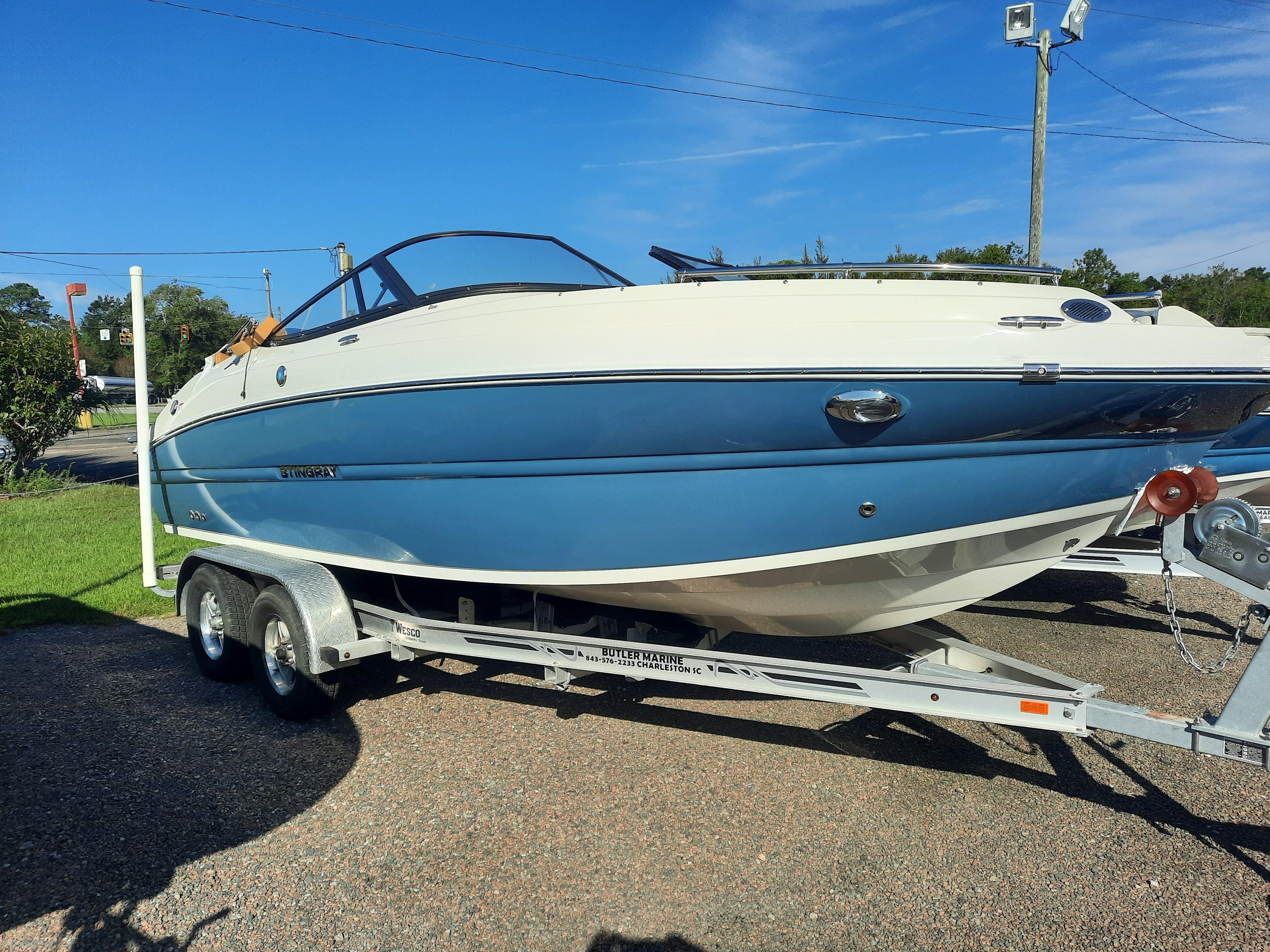 New 2023 Stingray 211DC, 29455 Charleston - Boat Trader