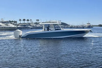 2024 Boston Whaler 380 Outrage