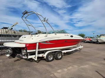 2005 Sea Ray 240 Sundancer