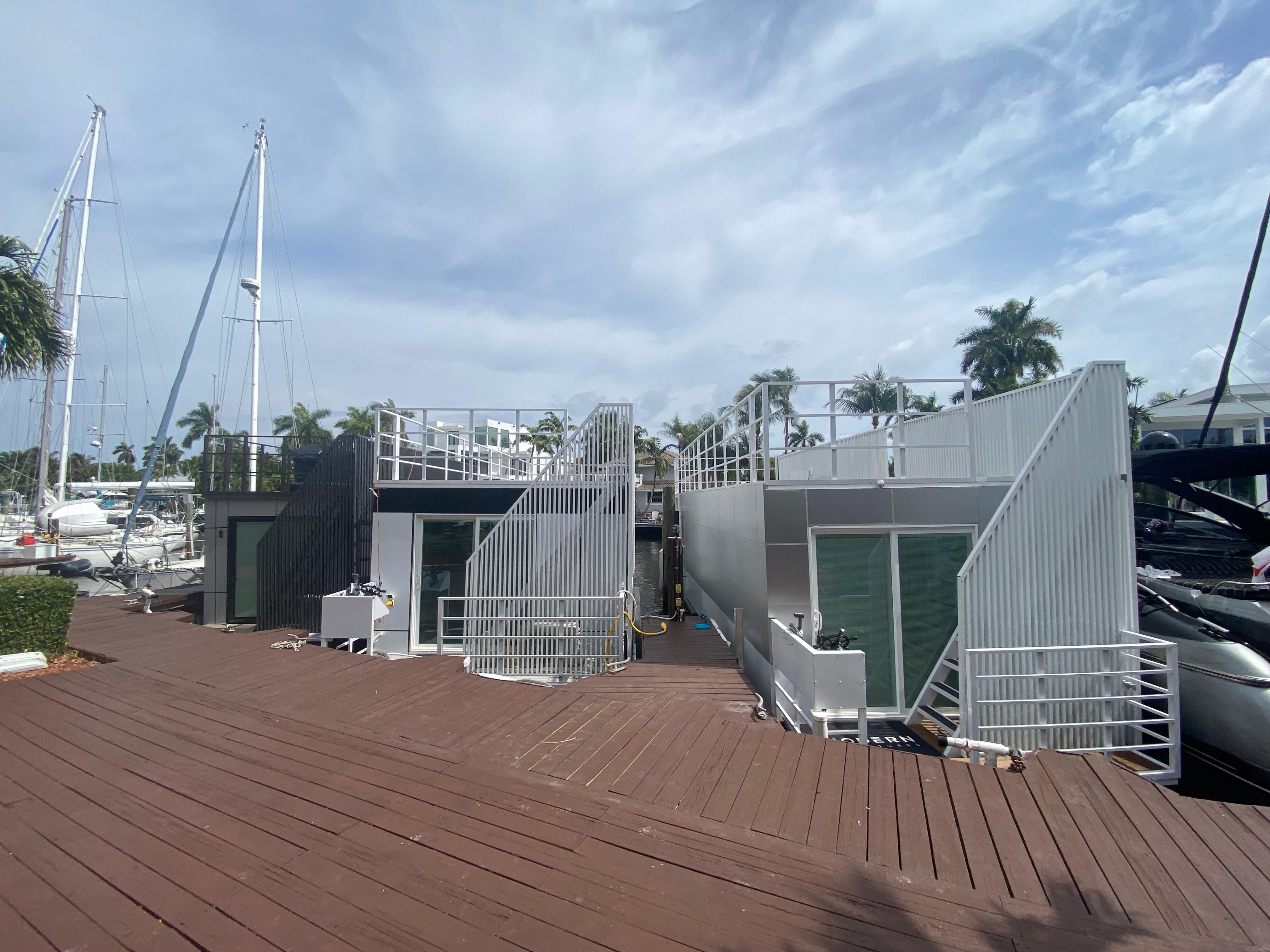 2024 Modern Struktures MS400 Houseboat