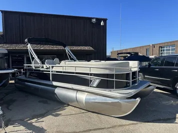 2024 SunChaser 22 Fish 115HP VMAX BUNK TRAILER