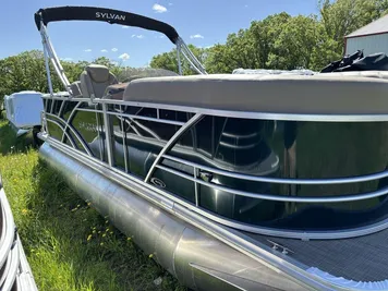 2024 Sylvan 820 PARTY FISH 90HP VMAX BUNK TRAILER