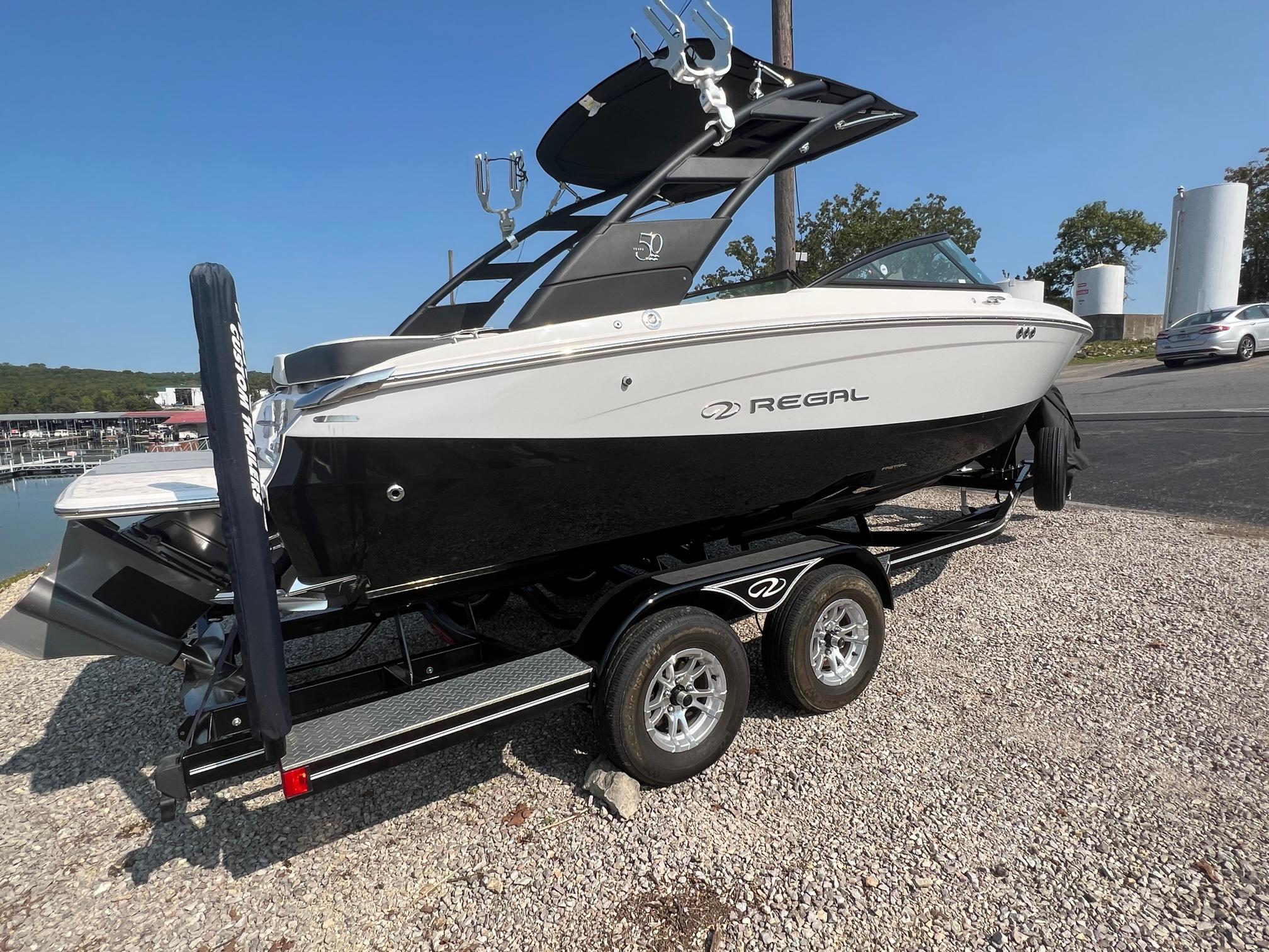 Used 2021 Regal LS2 Surf, 65686 Kimberling City - Boat Trader