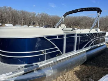 2024 Sylvan 822 PARTY FISH 115HP VMAX BUNK TRAILER