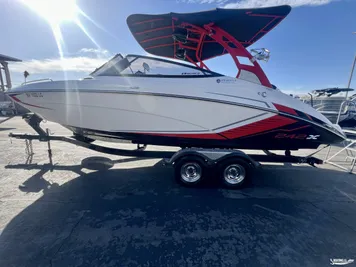 2018 Yamaha Boats 242 X E Series