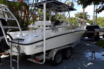 2009 Boston Whaler 230 Dauntless