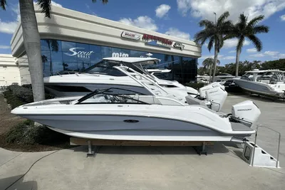 2024 Sea Ray SDX 250 Outboard