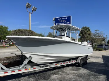 2024 Sea Hunt Gamefish 28 CB