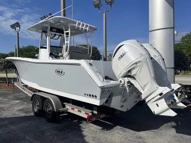 2024 Sea Hunt Gamefish 28 CB