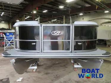 2024 Bentley Pontoons Legacy 220 Navigator Quad Lounge Pontoon & Honda 4