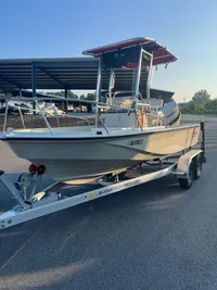 1986 Boston Whaler Outrage 18