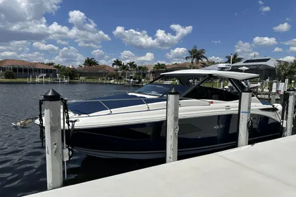 2021 Sea Ray 320 Sundancer OB