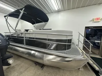 2024 SunChaser 20 FISH 90HP VMAX BUNK TRAILER