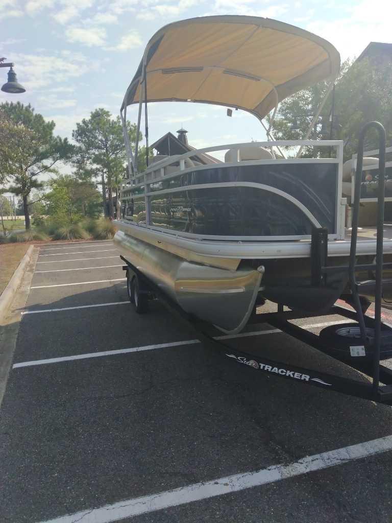 2024 Sun Tracker Fishin' Barge 22 XP3