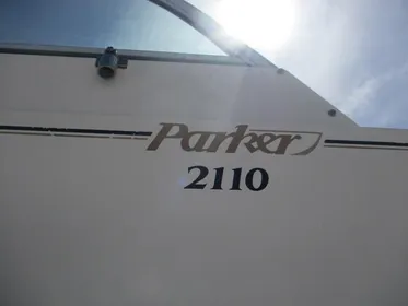 2001 Parker 2110 Walkaround