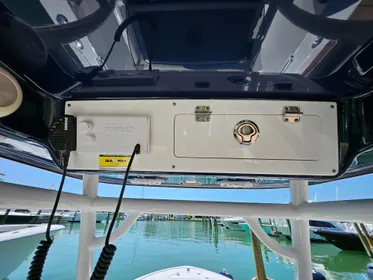 2018 Sportsman Heritage 241 Center Console