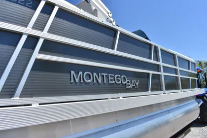 2024 Montego Bay 8522 BR DLX