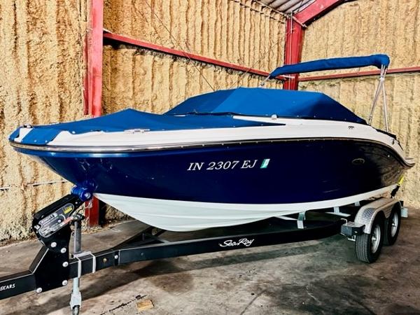 Used 2022 Sea Ray SPX 190, 46360 Michigan City - Boat Trader