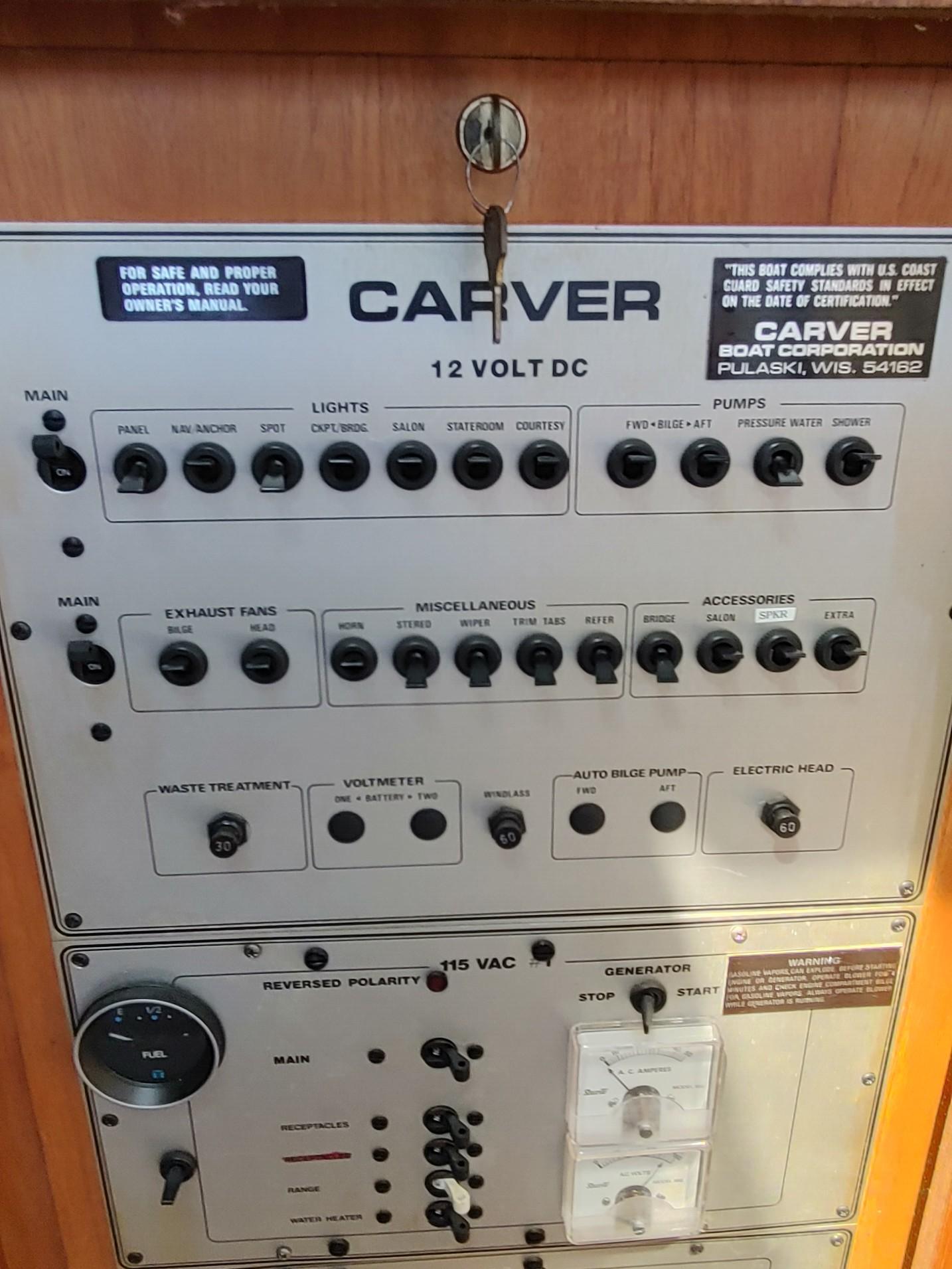 1986 Carver 36 Mariner
