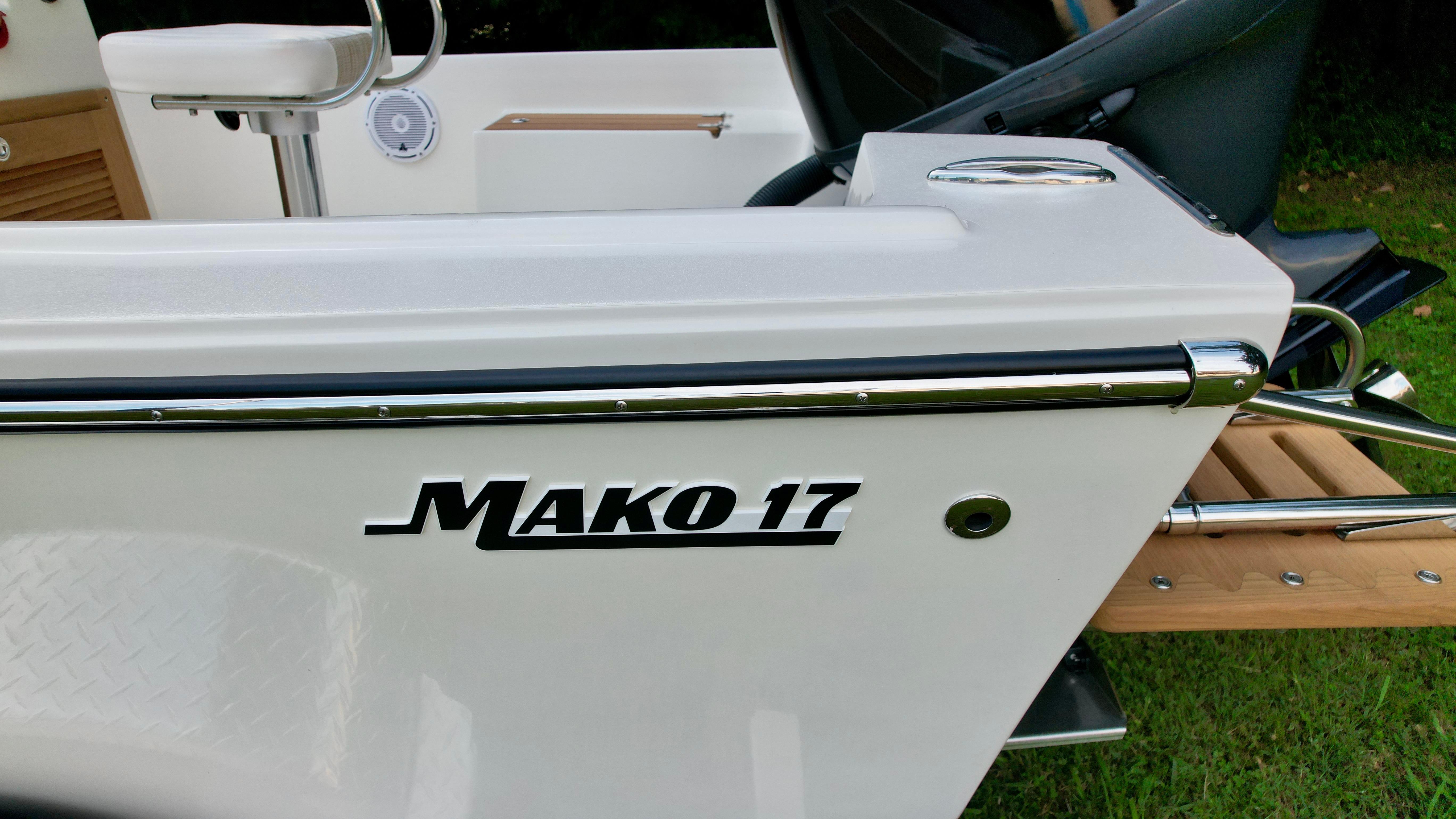 1987 Mako 17 Mako