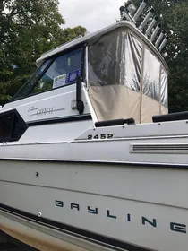 1996 Bayliner 2452 Hardtop