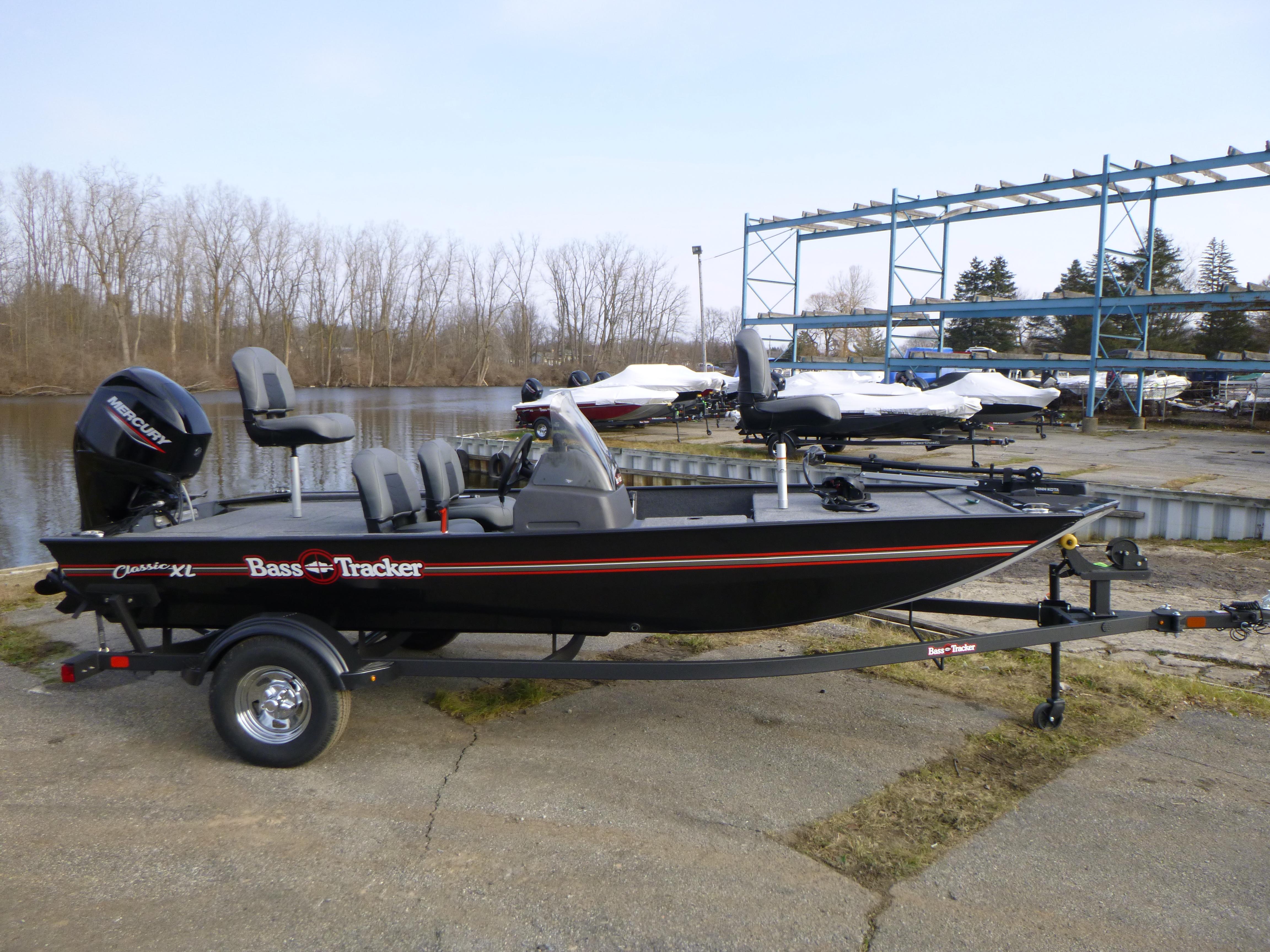 Welded Aluminum Bass PRO Shops Make Boats with Fishing Seats - China Bass  Boat for Sale and Aluminum Bass Boat price