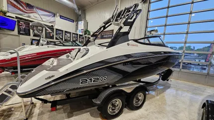 2017 Yamaha Boats 212X