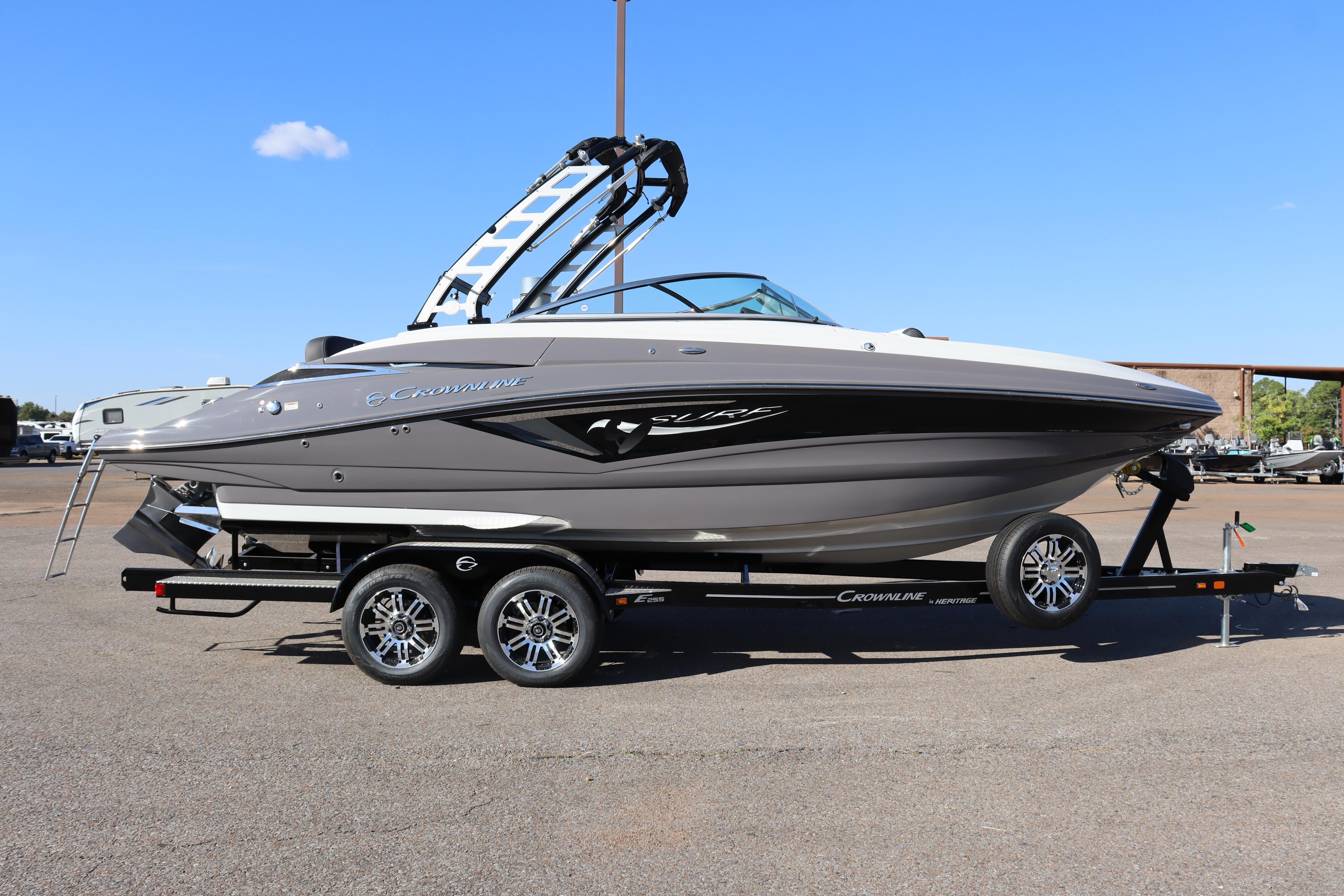 2024 Crownline E255 Surf