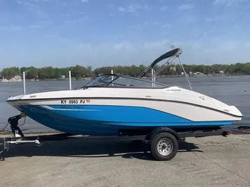 2023 Yamaha Boats 190SX