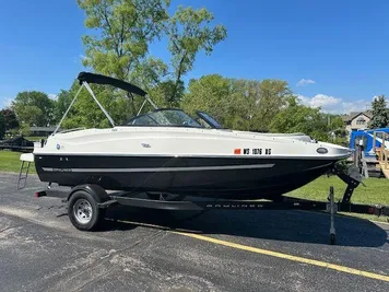 2016 Bayliner 195DB