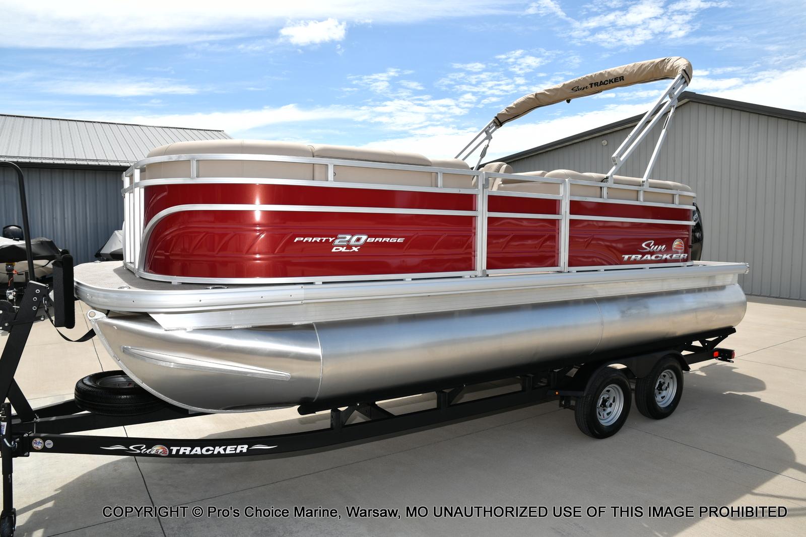 2024 Sun Tracker Party Barge 20 DLX w/90HP Mercury 4 Stroke