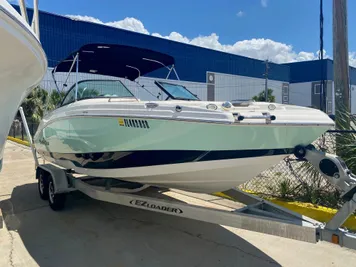 2020 NauticStar 223 DC