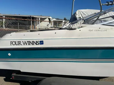 1995 Four Winns 190 Horizon