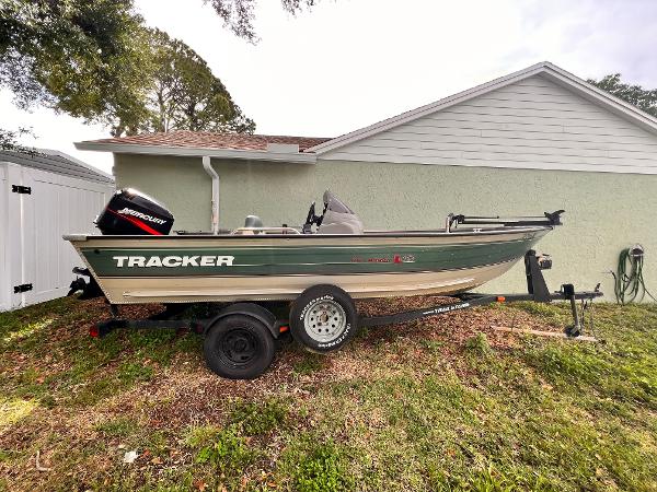 bass tracker rod storage