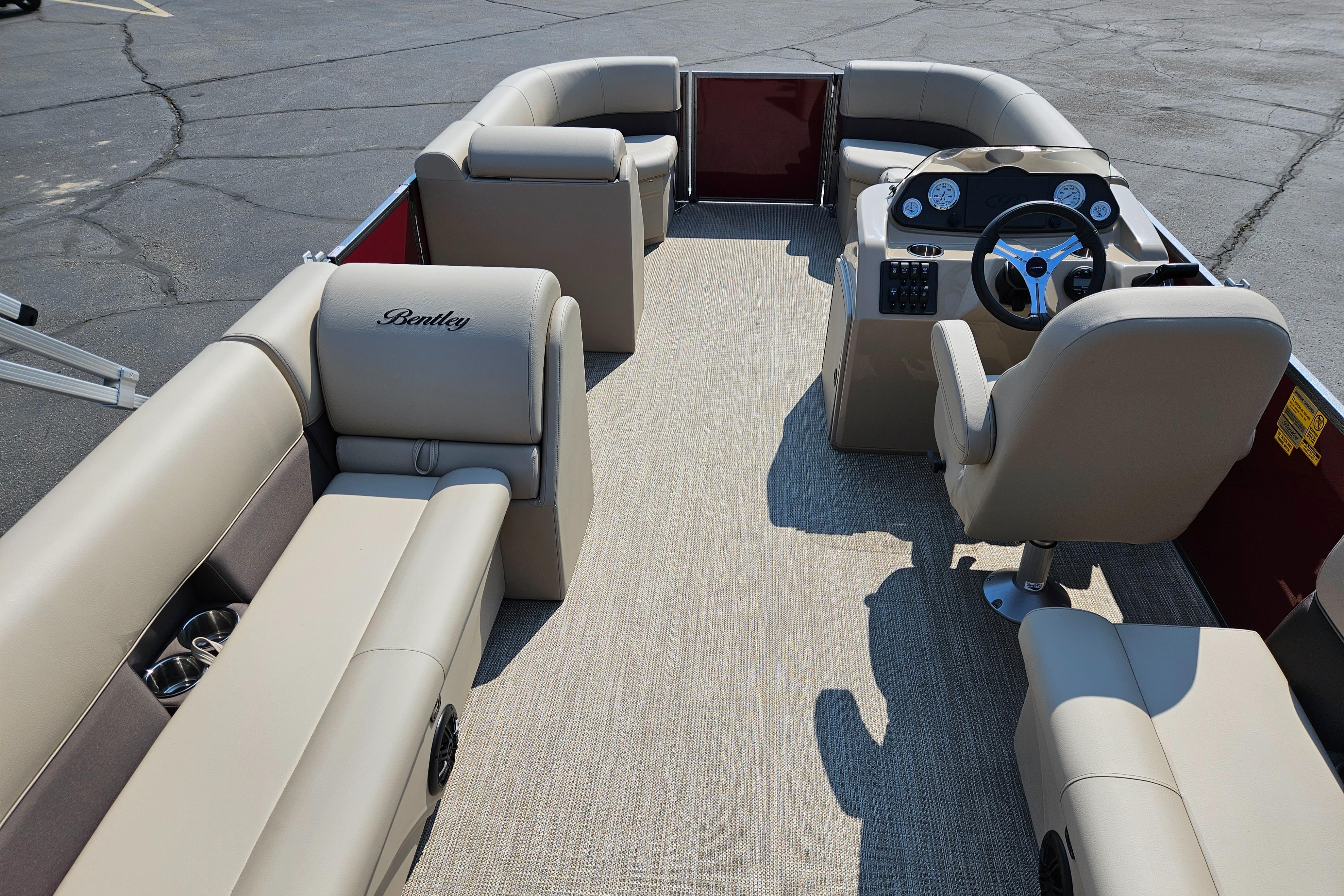 New 2024 Bentley Pontoons LE 200 CW 49234 Clarklake Boat Trader   8991321 20230809074047363 1 XLARGE 