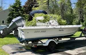 2005 Sea Pro SV2100CC Bay Boat