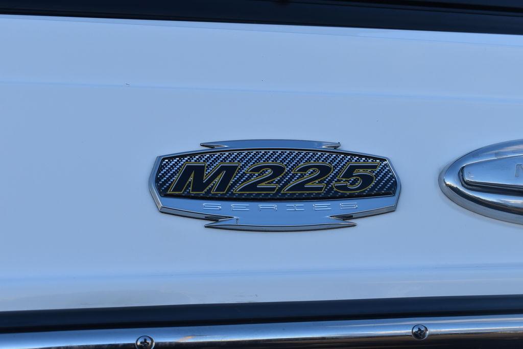 2022 Monterey M-225