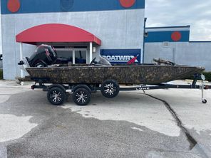 2023 Lowe 20 Catfish