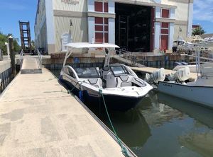 2020 Yamaha Boats 275SD