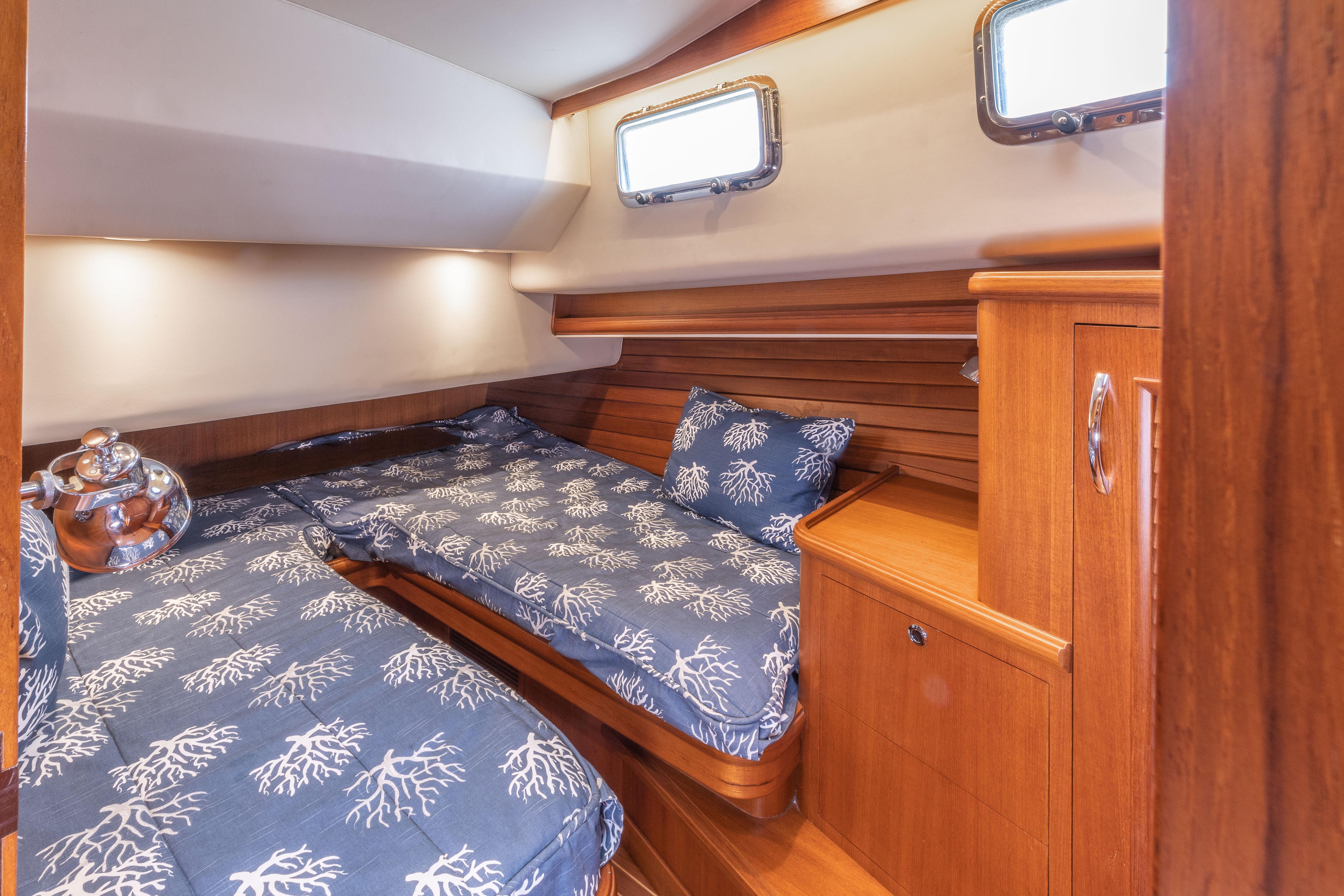 Twin VIP/Guest Stateroom, Converts To Double