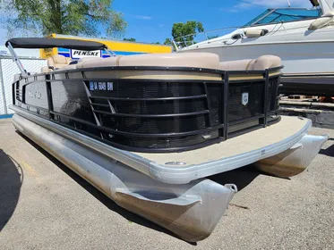 2018 AquaPatio 235 UL