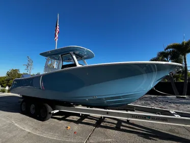 2024 Sportsman Open 302 Center Console